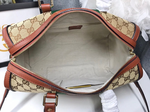 激安グッチバッグコピー着用イメージ